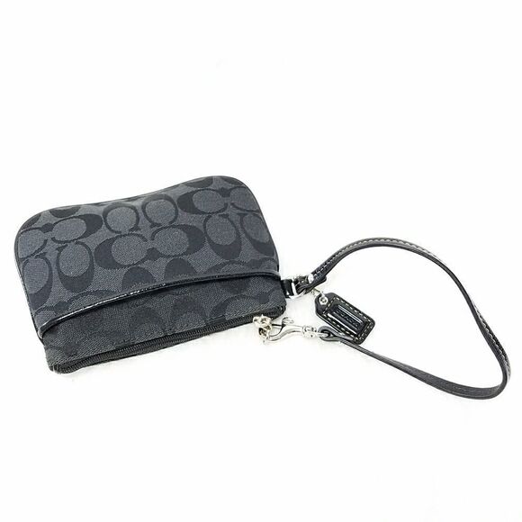 Coach wristlet  - Picture 7 of 8